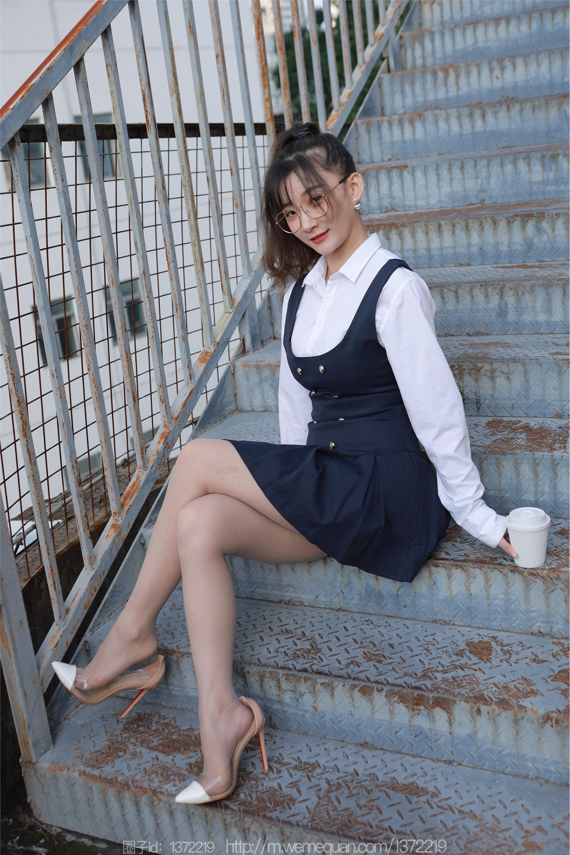 IESS异思趣向  2022.12.13 丝享家 1297 秋秋《楼梯偶遇婉萍》